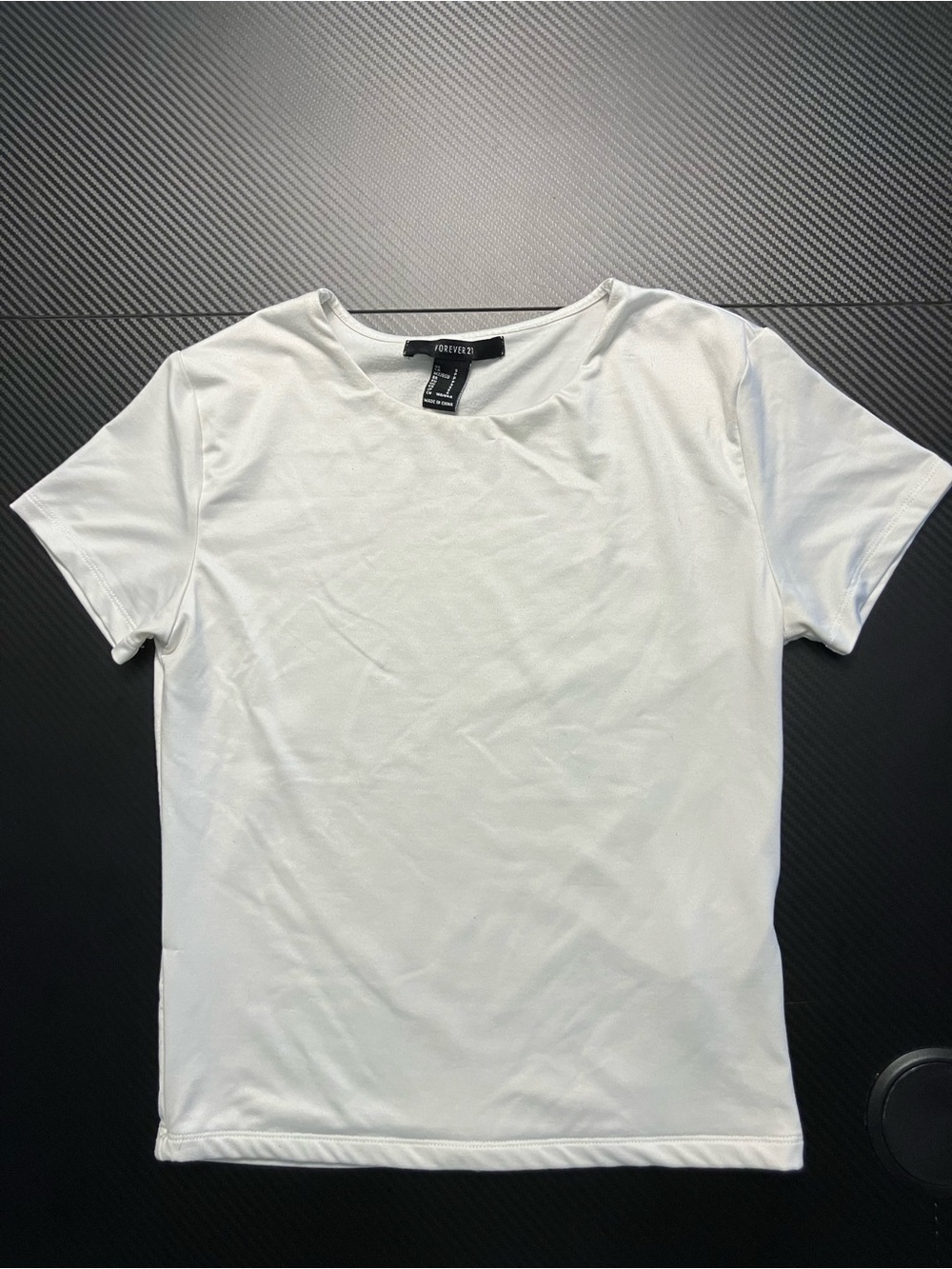 Forever 21 Classic White Crew Neck T-Shirt